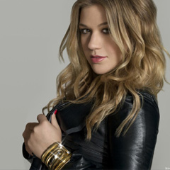 Kelly Clarkson at the Fabulous Fox Theatre
